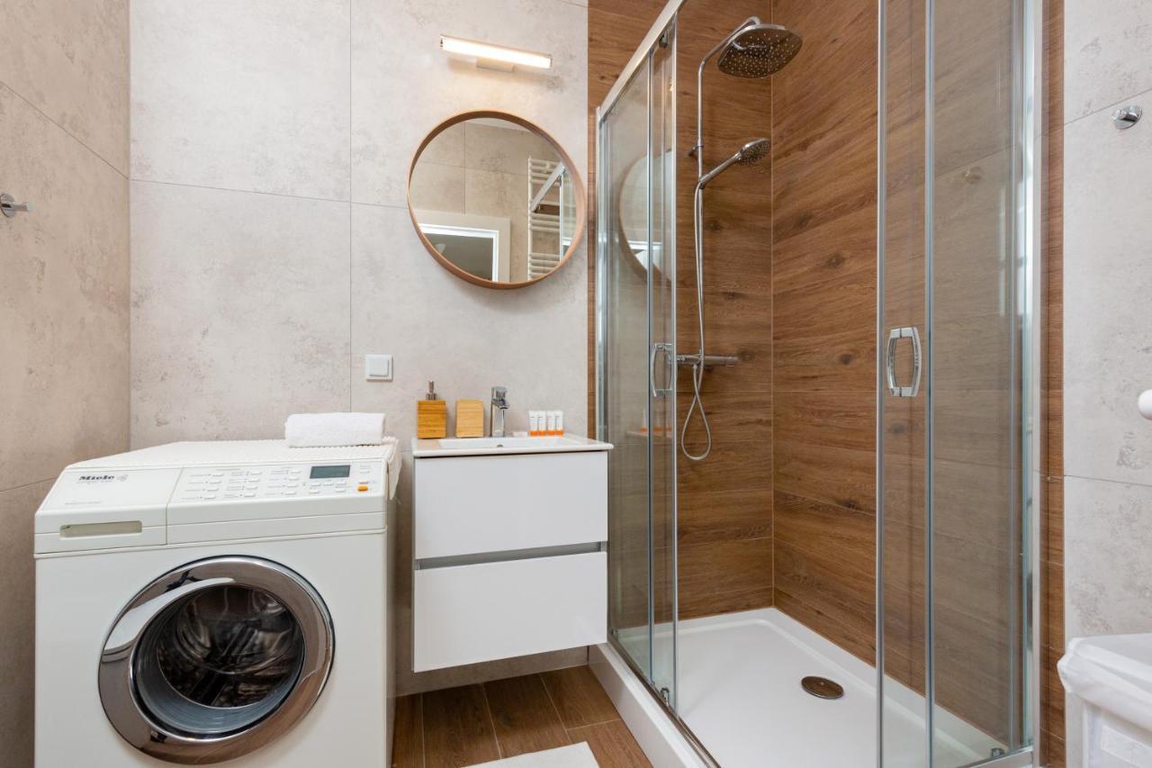Forum Wola Jana Kazimierza Apartment By Noclegi Renters Varşova Dış mekan fotoğraf