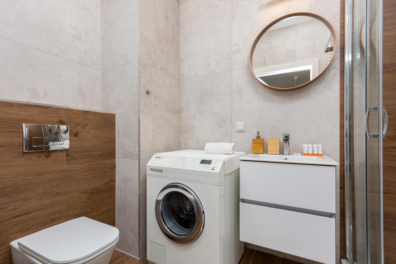 Forum Wola Jana Kazimierza Apartment By Noclegi Renters Varşova Dış mekan fotoğraf